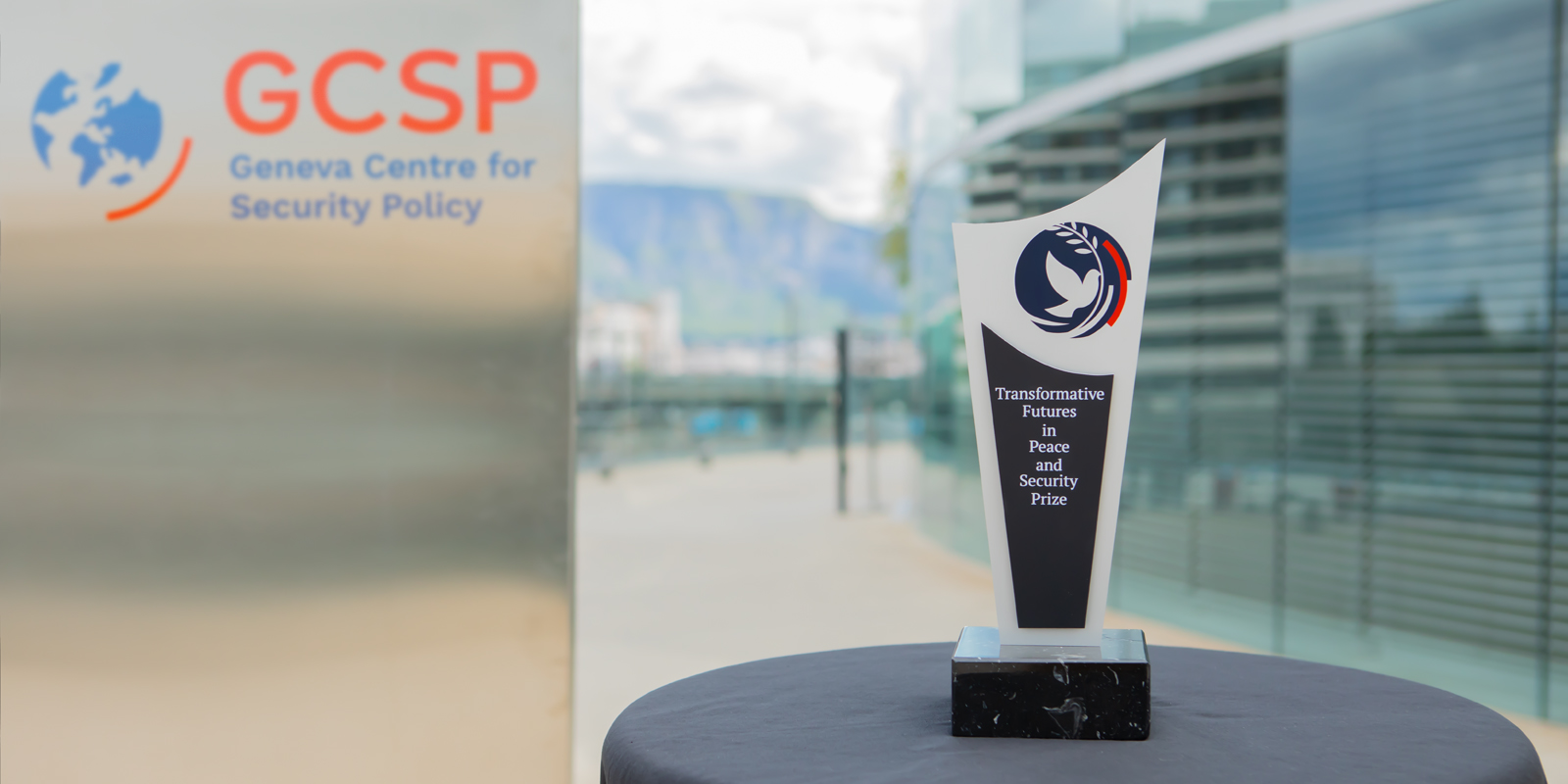 Apply for the 2024 GCSP Prize for Transformative Futures in Peace and Security