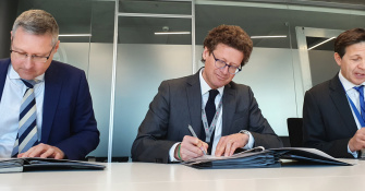 GICHD, GCSP and DCAF sign New Framework Agreement with Switzerland