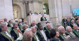 Ecriture diplomatique