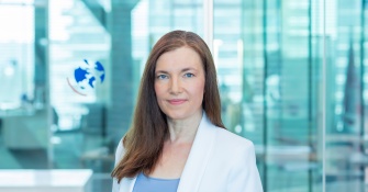 Ms Christine Garnier Simon