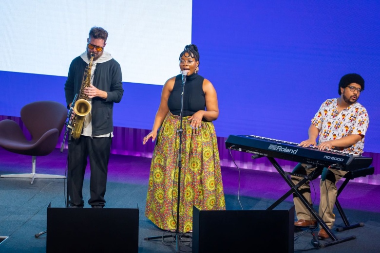 GPW opening ceremony band playing music
