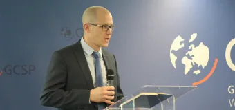 Tobias Vestner leads discussions at NATO roundtable